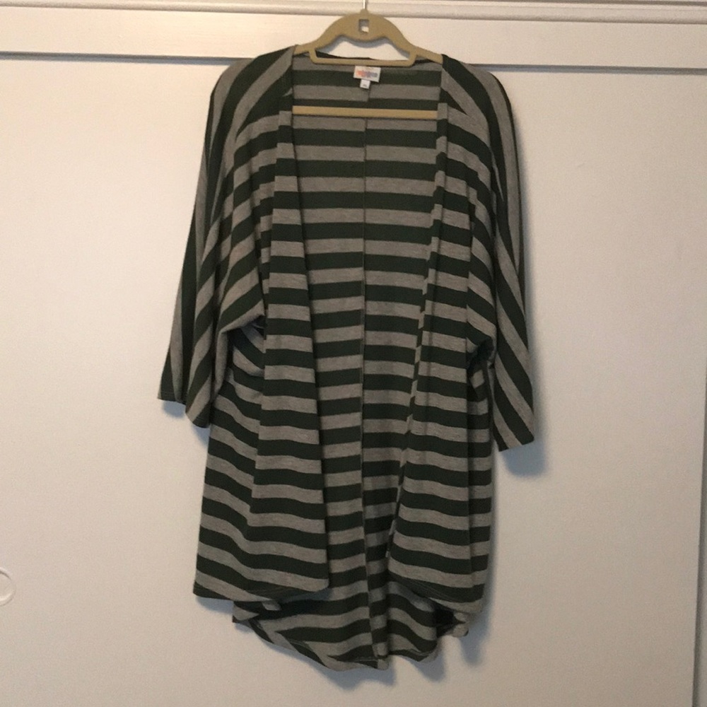 LuLaRoe Lindsay Kimono Sz M